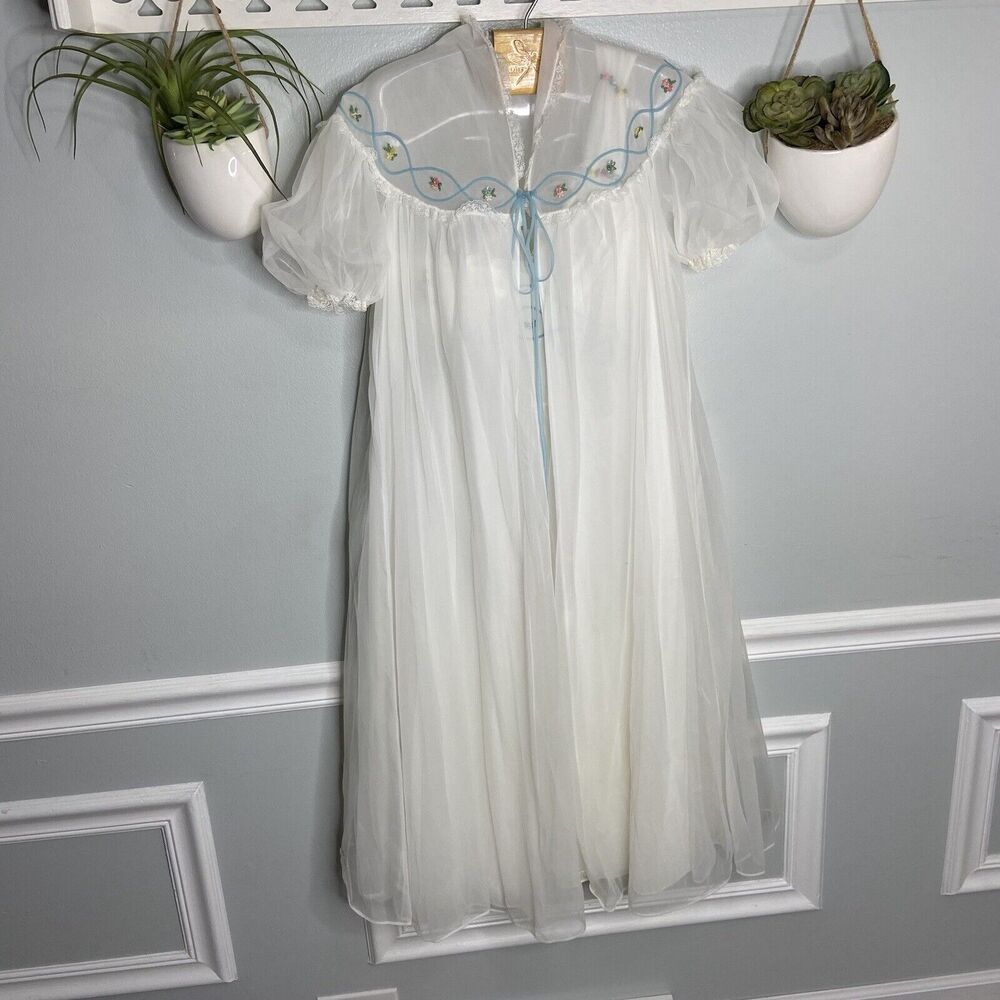 VTG Gotham Layerd Chiffon Embroidered White & Blue Nightgown Peignoir Small